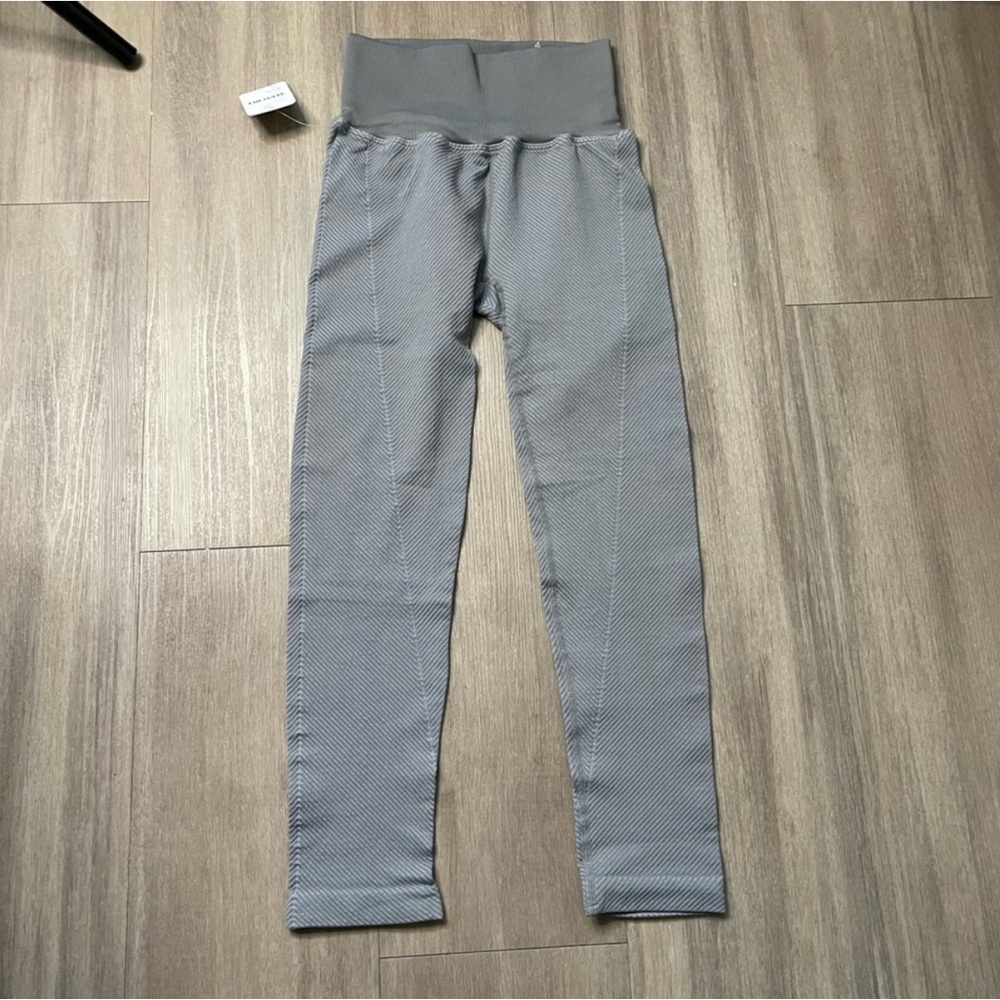 Free People Movement Rewind Legging in Grey - Picture 2 of 4